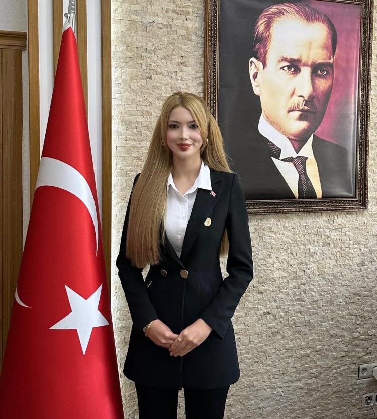 Barbiekaymakamburdurvaliyardimcisiolarakatandi