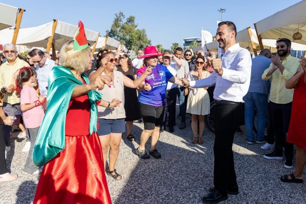 Manavgattarenklifestivaldekarpuzyemeyarismasi