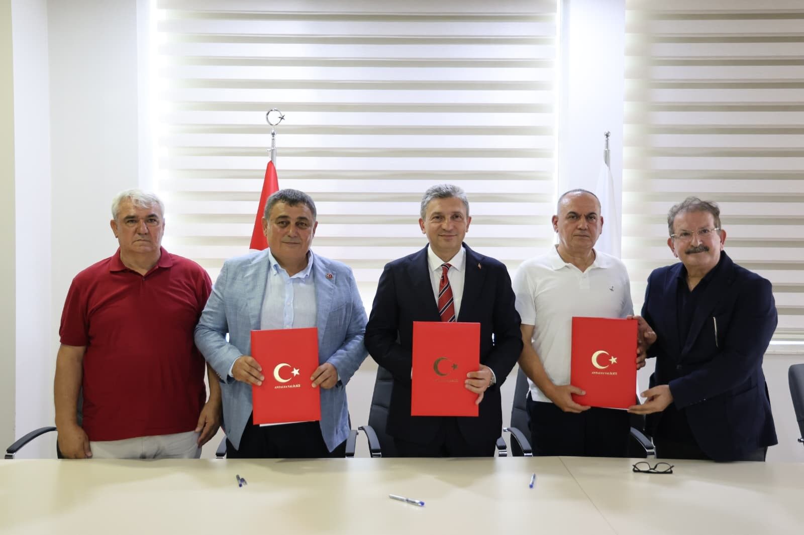 9Hekimliailesagligimerkezigeliyor