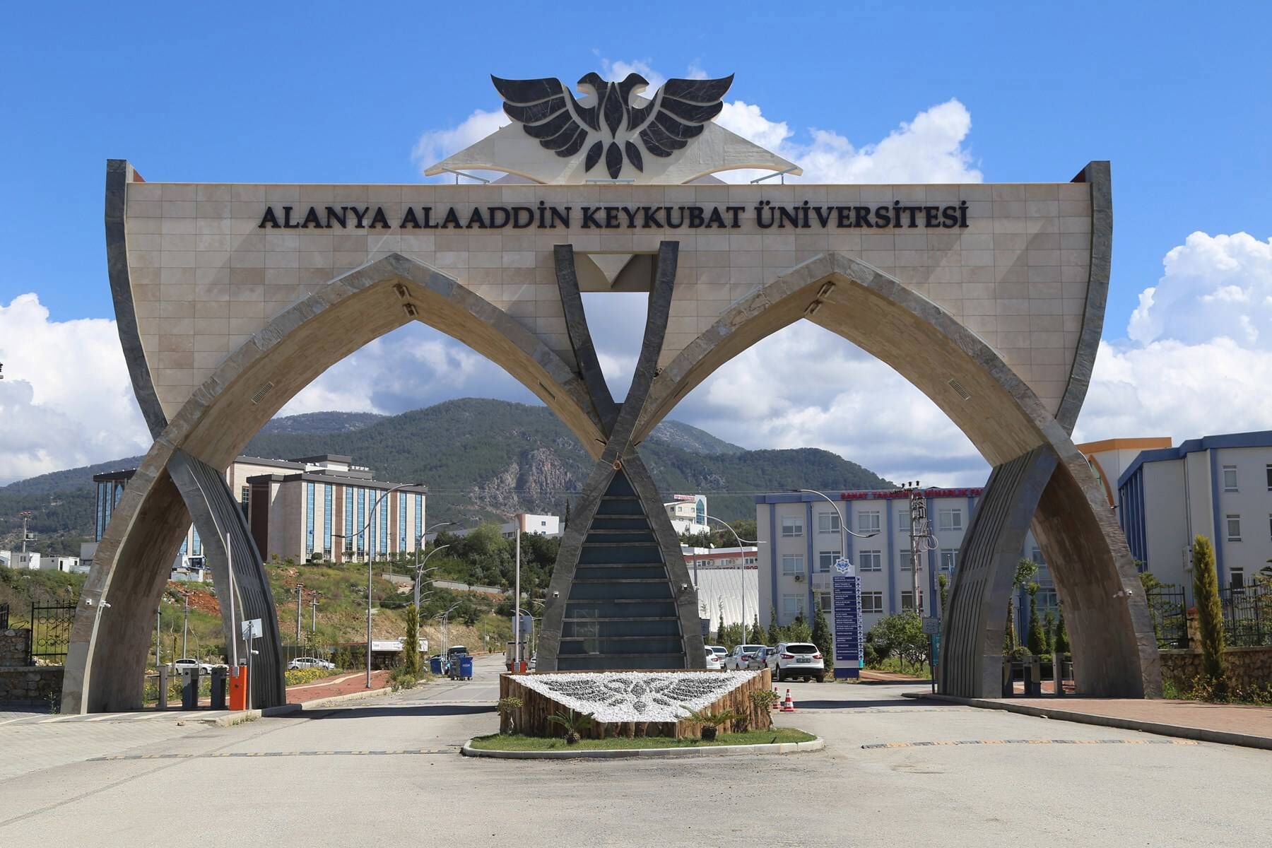 Alkudeyenidonem2Bin806Ogrencialinacakikiyeniprogramacildi