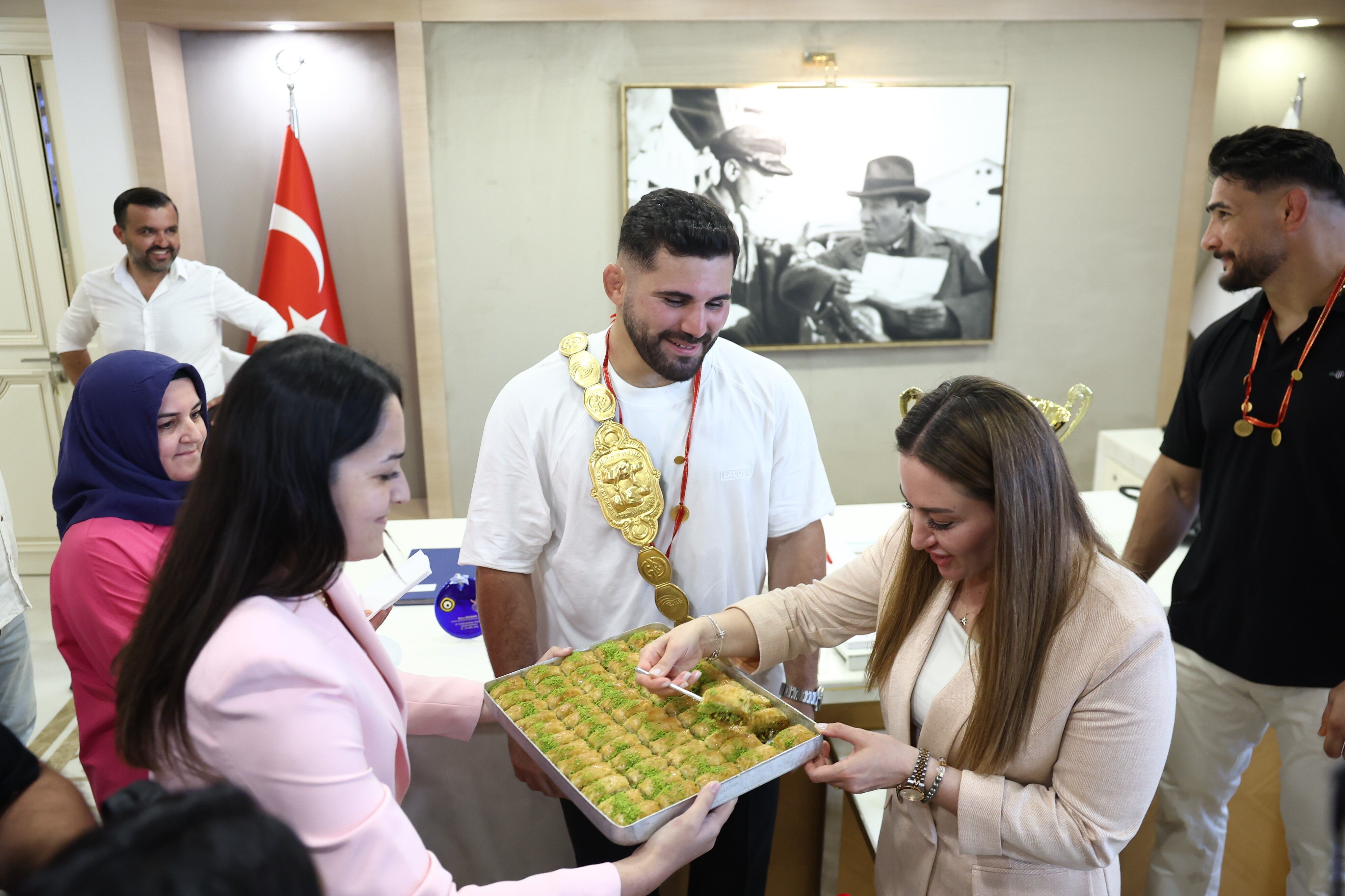 Kemerantalyayageldierkantascoskuylakarsilandi