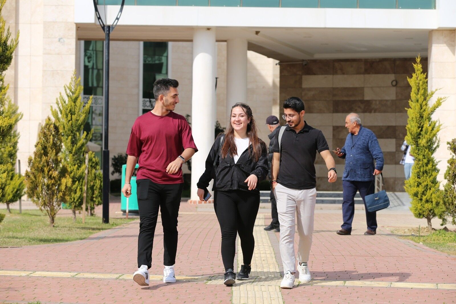 Yenidonem2Bin806Ogrencialinacakikiyeniprogramacildi