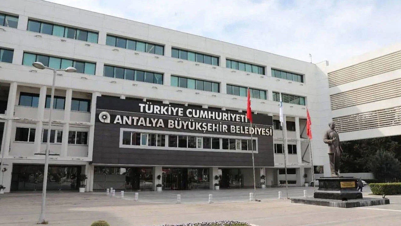 Antalyabuyuksehirbelediyesindemufettisincelemesibasladi