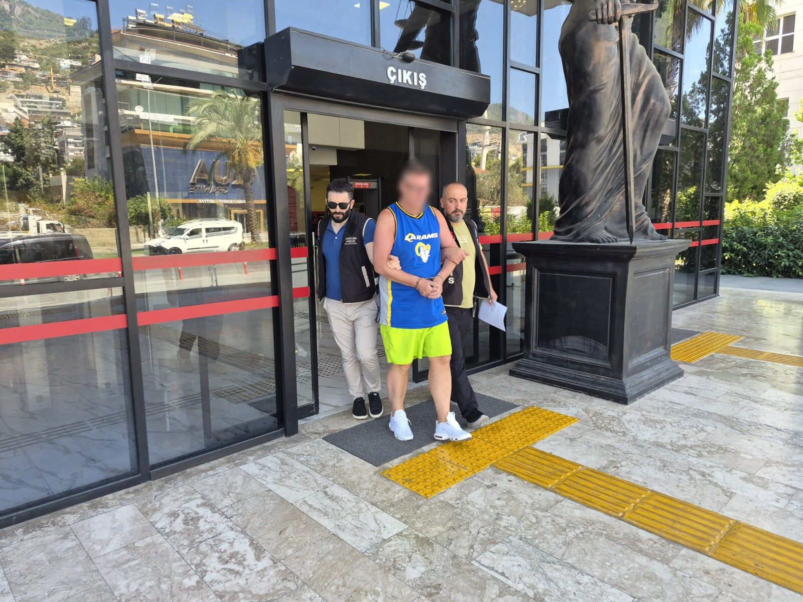 Alanyatatilicezaevindebitti