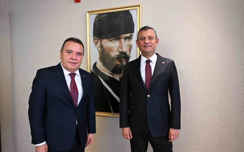 Özgür Özel Muhittin Bocek