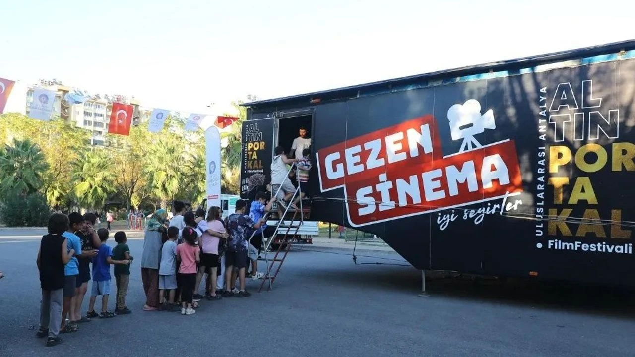 Altin Portakal Gezen Sinema