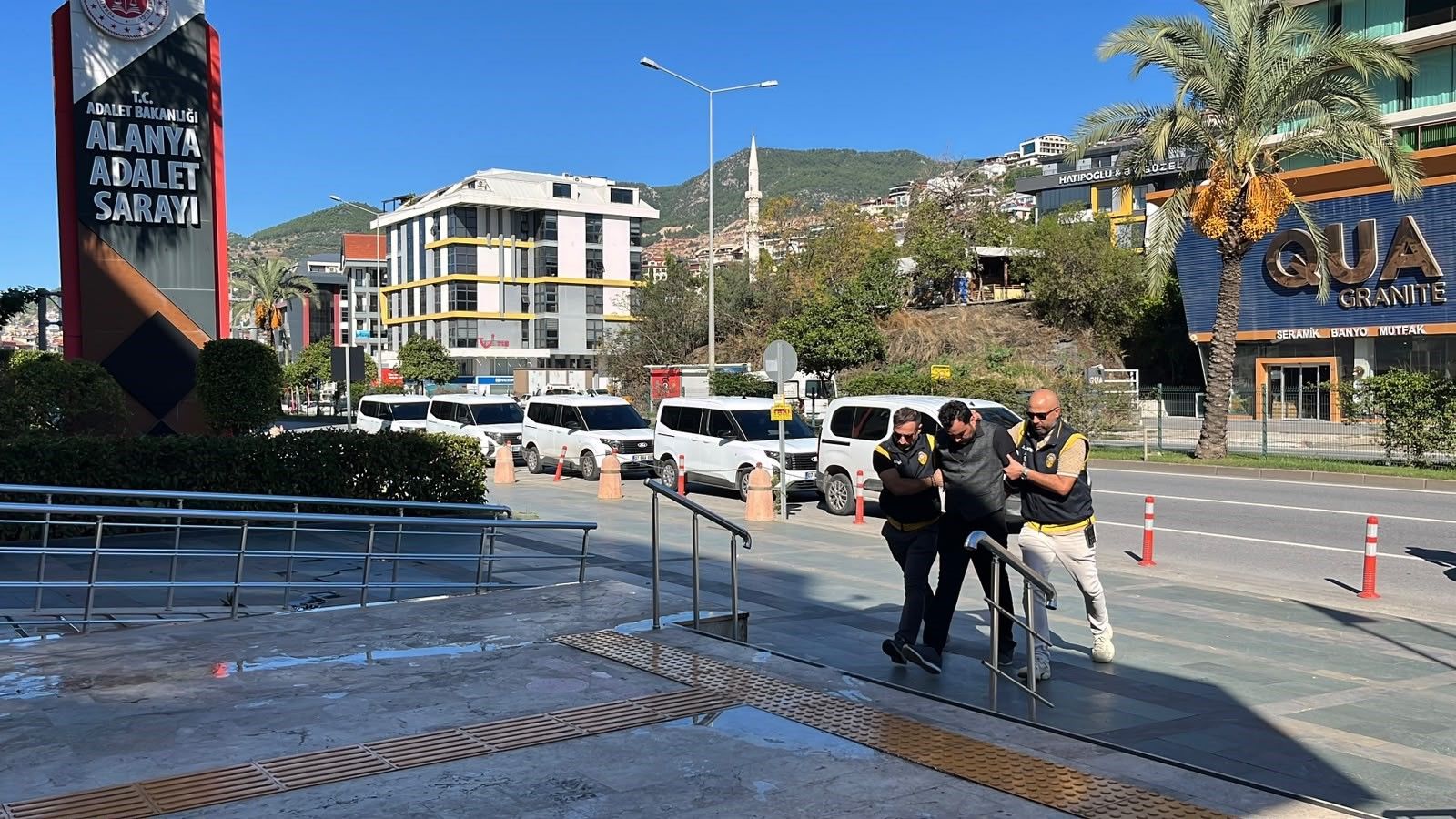 Alanya’da 15 milyon euroluk senet iddiası! 7 şüpheli adliyede